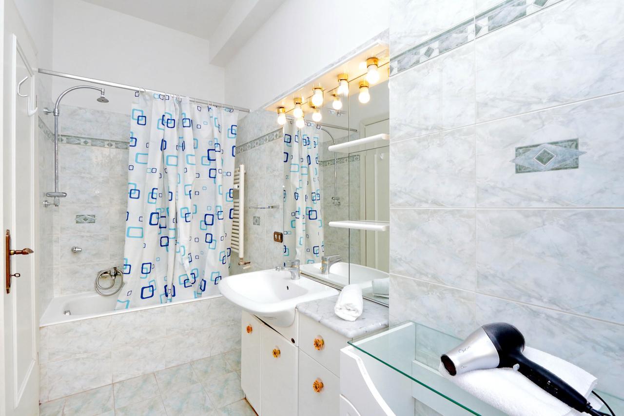 Guest house Rent *